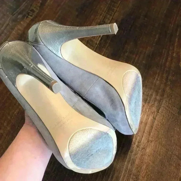 Nine West | Open-toe Faux Suede Heels w/Bow - Picture 4 of 5